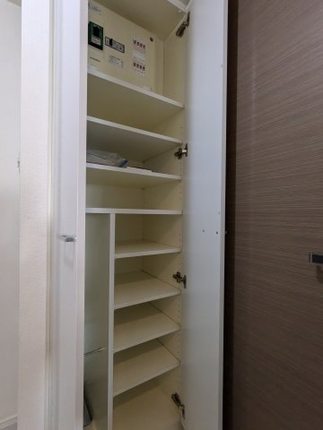 プレミアムキューブ三宿311号室 収納