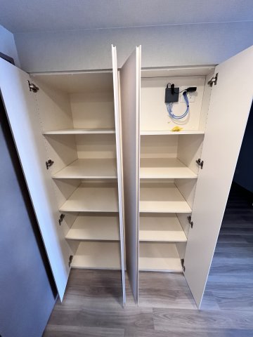びゅうリエット横浜東神奈川517号室 ＬＤＫ　収納　※別号室の参考写真です(現況優先・仕様違いの場合あり)
