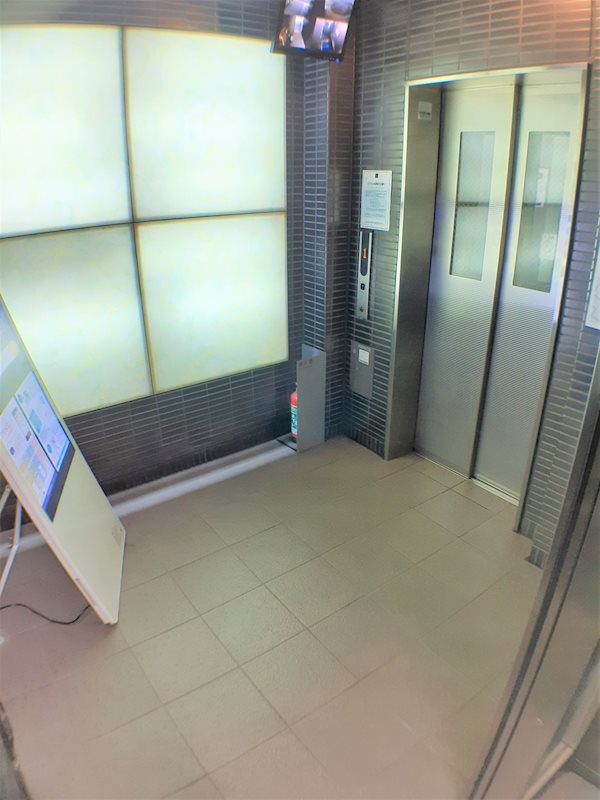 レジディア市谷薬王寺7階 エレベーターホール