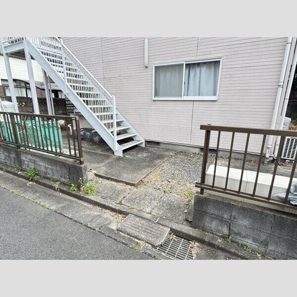 丘ノ上ハイム102号室 エントランス