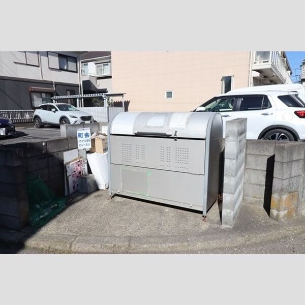 グランディール101号室 ゴミ置き場