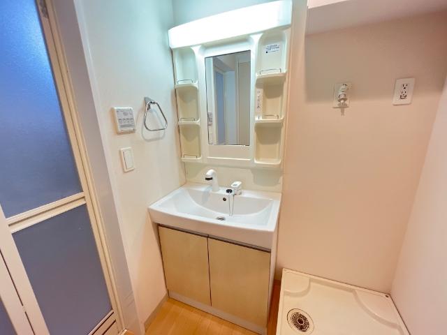 ハーモニーヒルズ202号室 洗髪洗面化粧台