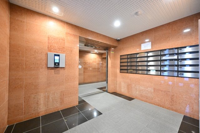 エスコート西荻窪 エントランス