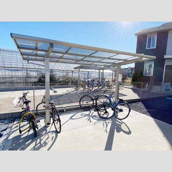 Ruines　MaisonⅡ102号室 駐輪場