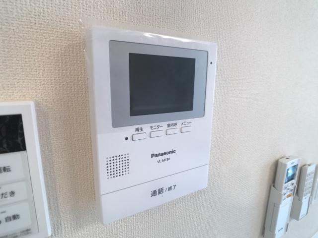 アンジュ103号室 カメラ付インターホン