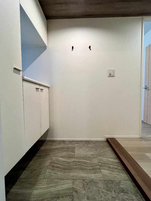 レジディア水道橋8階 玄関