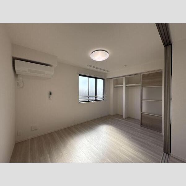 オードリーコート305号室 洋室