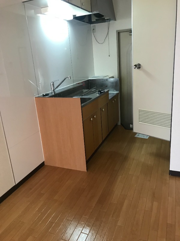 メゾンプラターヌ2階 ＊別号室の写真となります。