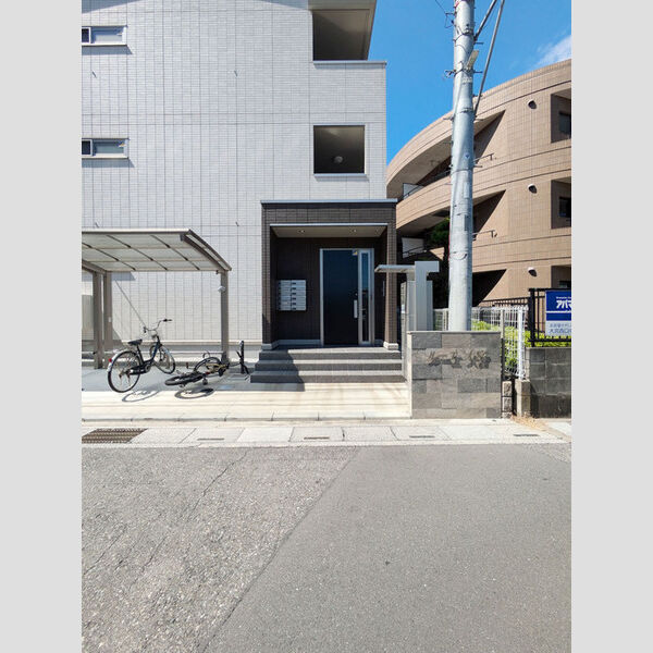 ルーエ大宮 エントランス