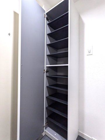エムシティ戸田 収納