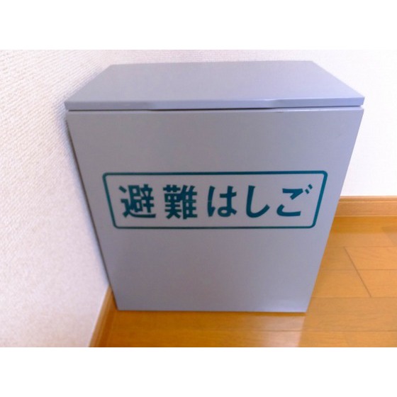 オベリスク神保町0201号室 避難はしご