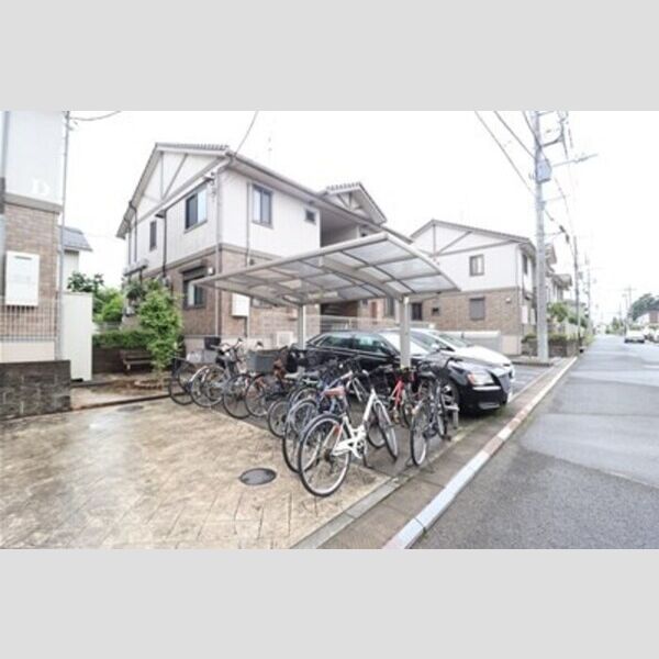 ロイヤルヒルズ春日　ABCDD102号室 駐輪場