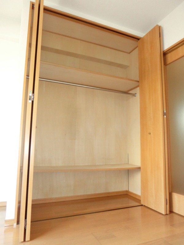 アルテナード クローゼット　たっぷり収納可能です◎