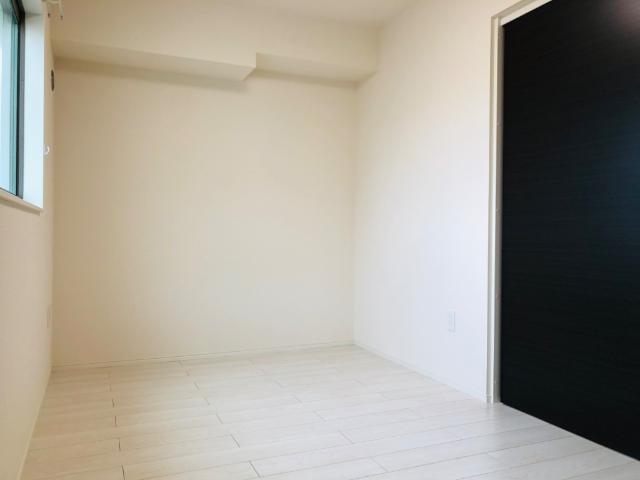 ガーデン 南側洋室