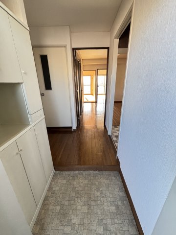 幸栄パレス501号室 玄関