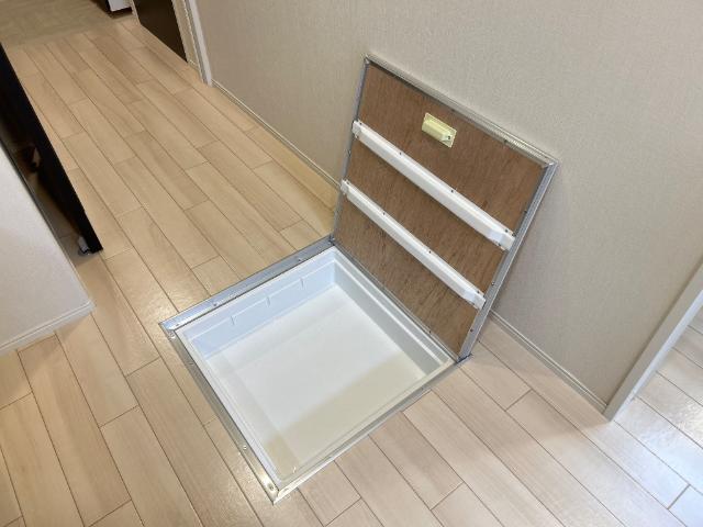 ピーニャ市川101号室 床下収納