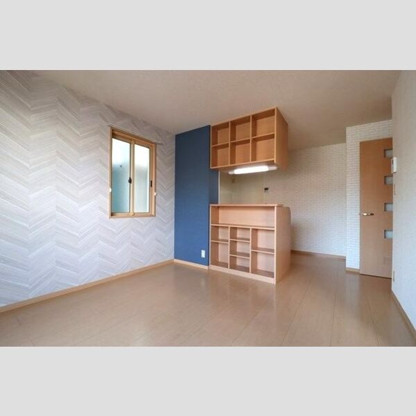 リビングタウン大金平　B リビング　10帖