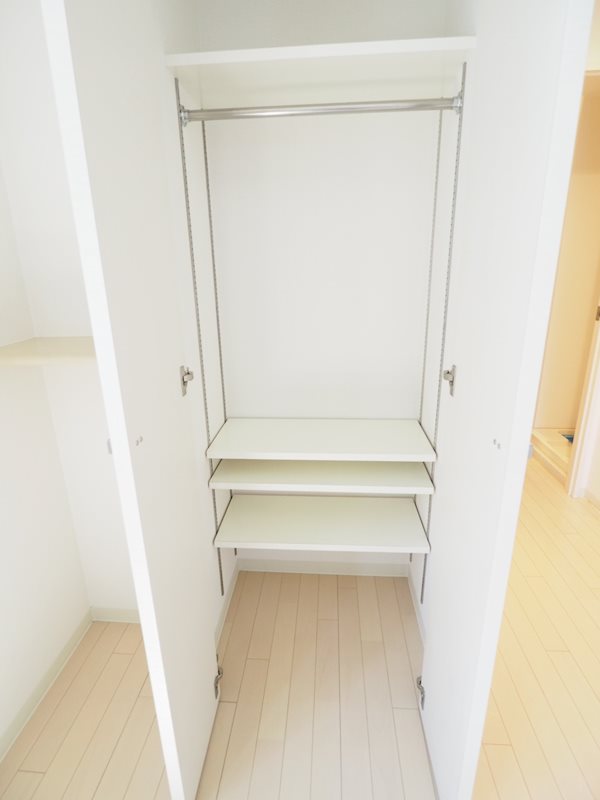 レジディア三越前4階 収納