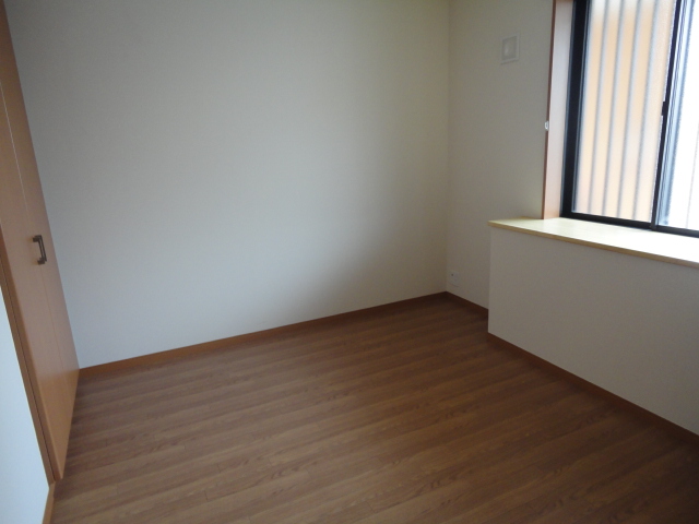 カーサ・デ・成田Ａ 洋室