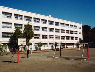 ロジュマンⅢ 川井小学校まで400ｍ