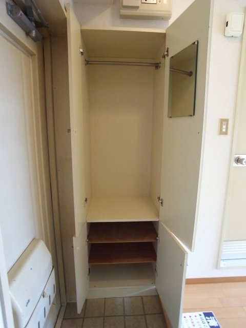 ニコーハイム北千住 クローゼット