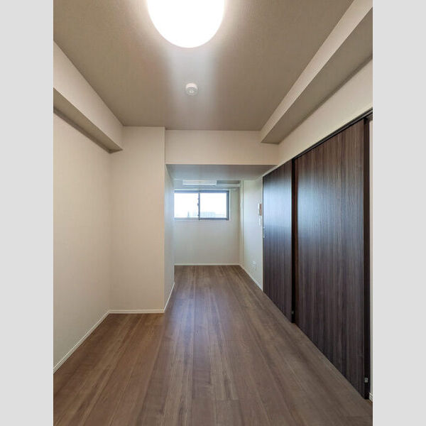 サンジョイアゼロ707号室 洋室