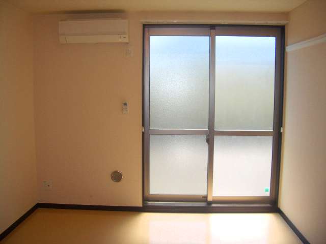 レオネクストサニーハウス前原102号室 寝室