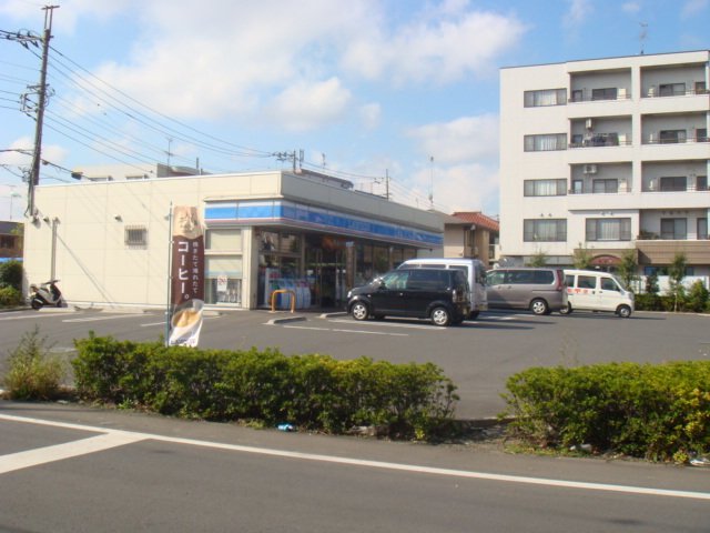 アドヴァンスコートＫ ローソン瑞穂殿ケ谷店まで551ｍ