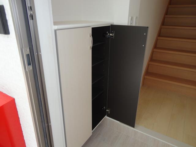 Ovest高田 下駄箱