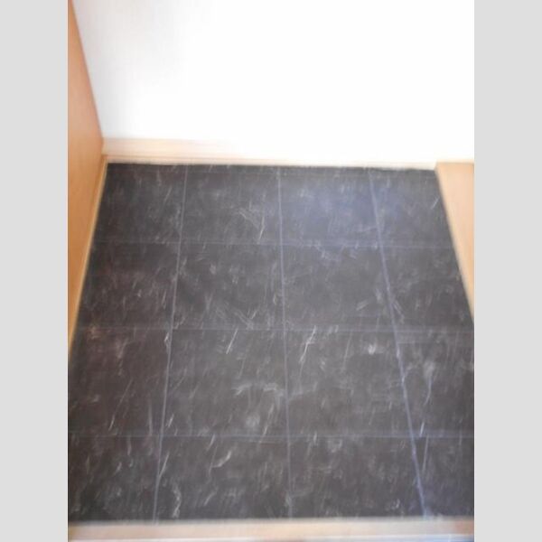 ヴィラ　弐番館 玄関