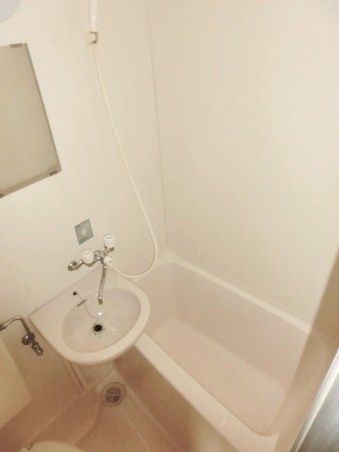 第6シティハイム バス