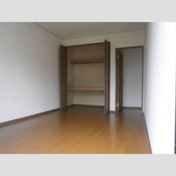 サンパレス青梅 西側洋室【6帖】