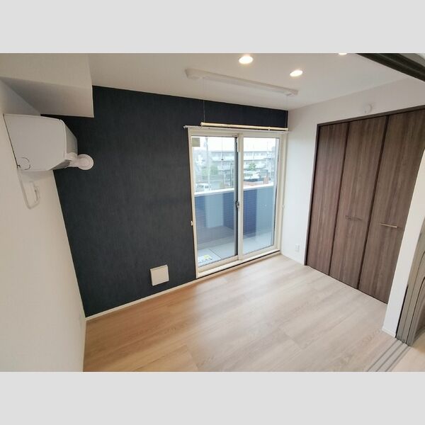 アマービレ成田302号室 洋室