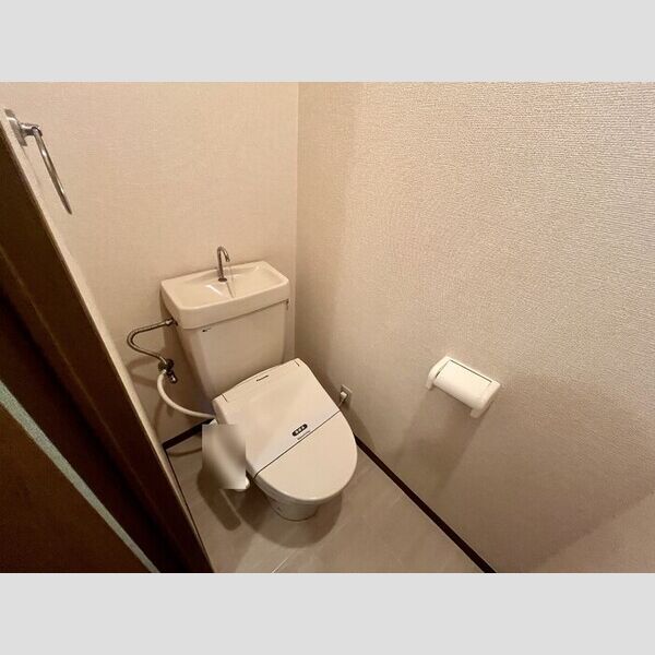 グランメール藤原301号室 同建物別部屋の参考画像