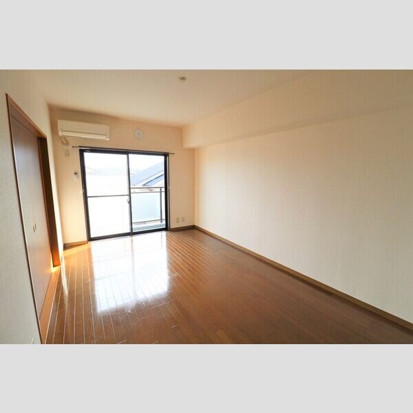 リヴェール滝山 LDK11.5帖