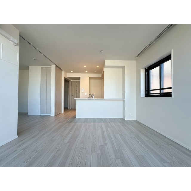 ザ・ケンジントン・レジデンス上池台 リビングダイニング