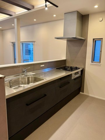 北欧ハウス稲荷町 新品システムキッチン