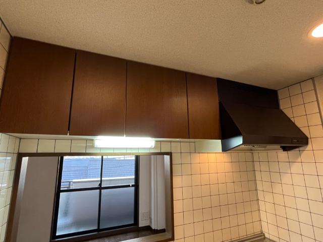 グランディール茅ヶ崎301号室 キッチン上部