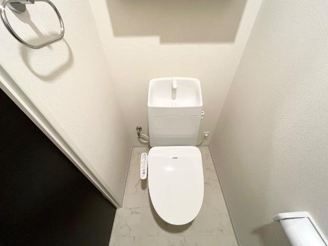 Luminous coat306号室 シャワー付トイレ