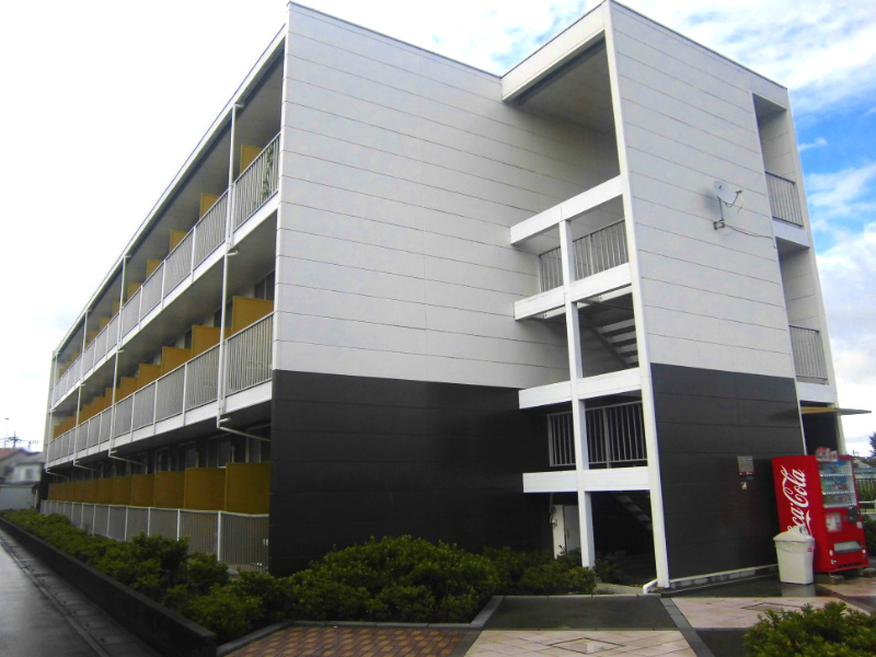 レオパレスアムールの外観画像