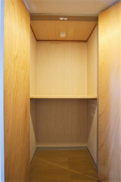 ロアール早稲田 収納