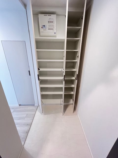 クロスレジデンス六義園2階 収納