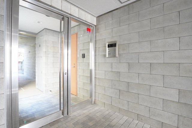 THE　FOURTEEN2階 エントランス