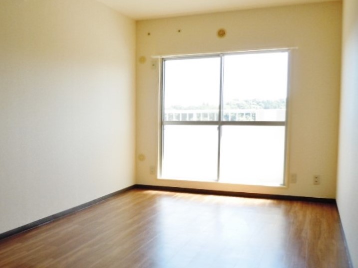 エスポワール名瀬0306号室 洋室２　※別号室の参考写真です(現況優先・仕様違いの場合あり)