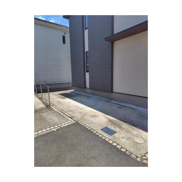 市川市八幡6丁目戸建 駐車場