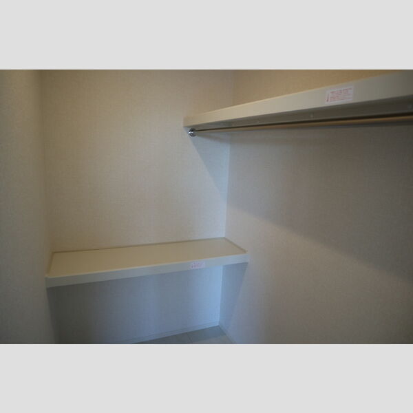 エンペラー　A303号室 ウォークインクローゼット