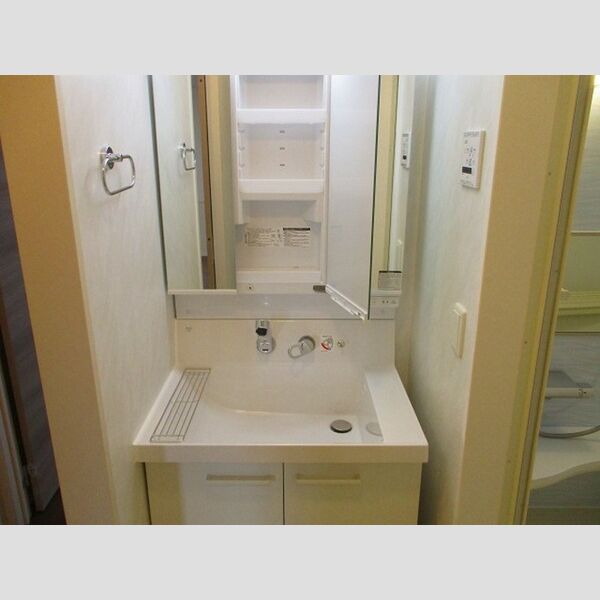 プロフーモ 洗髪洗面化粧台