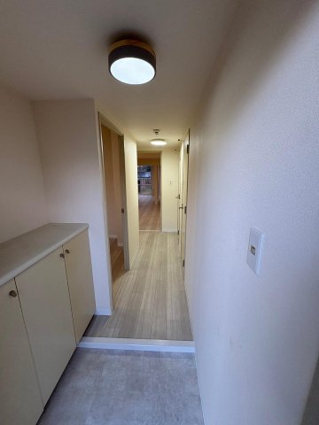 緑と海辺のフロレッタ103号室 玄関