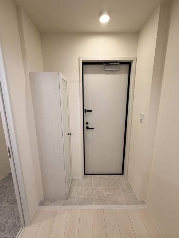 LITERA GROVE2階 玄関