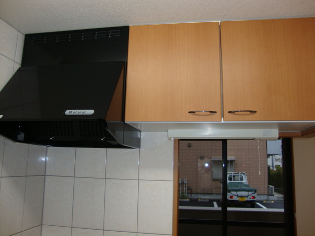 ヴァンベール105号室 キッチン収納（イメージ）